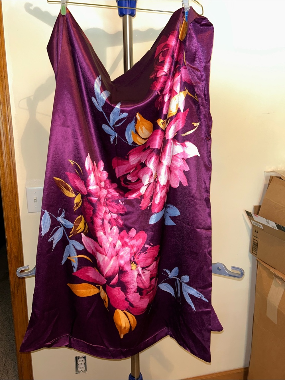 NWOT Isaac Mizrahi Large Purple Floral Satin Shawl Scarf Wrap